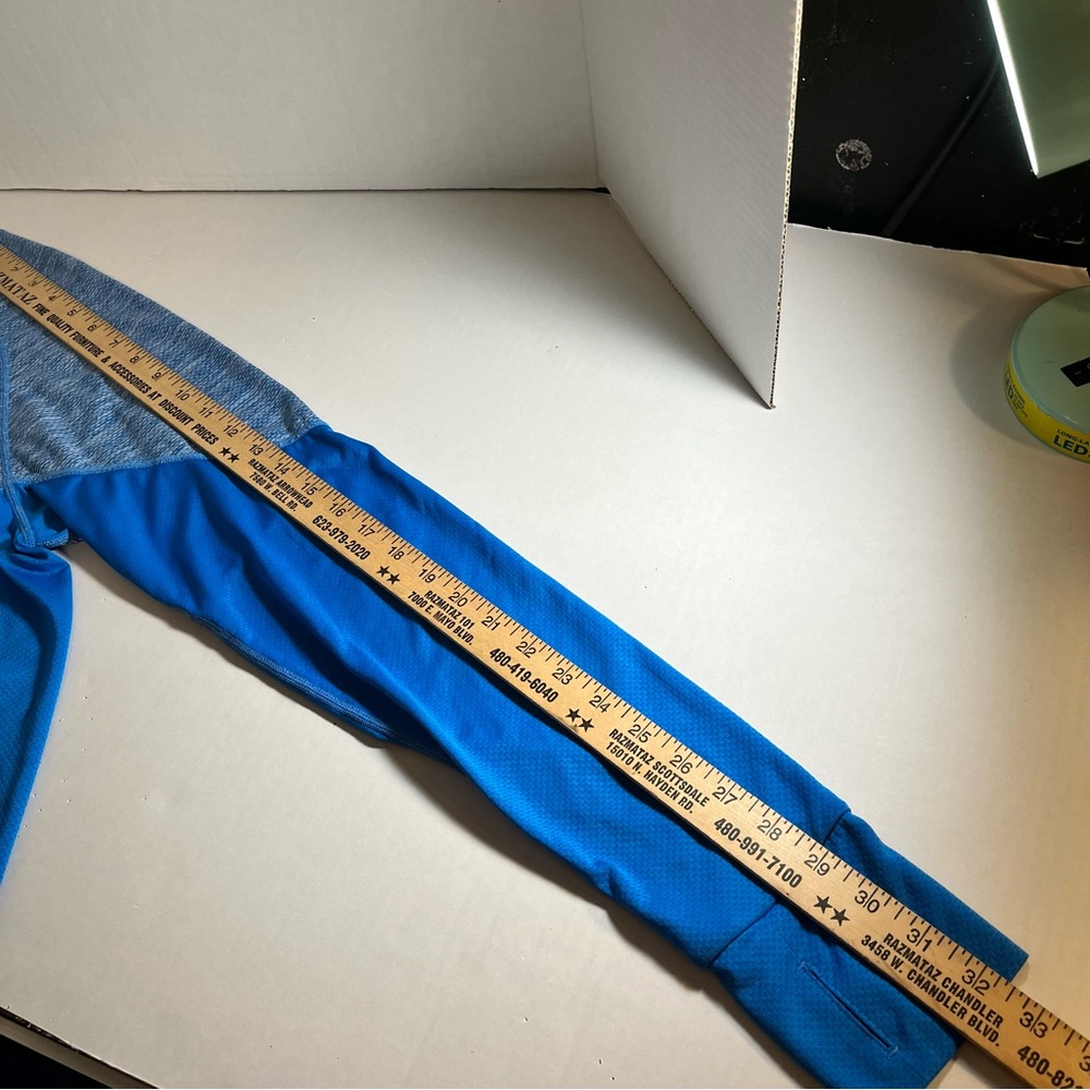 Mens Mizuno Japanese engineered shirt, half zip running shirt - Picture 6 of 6
